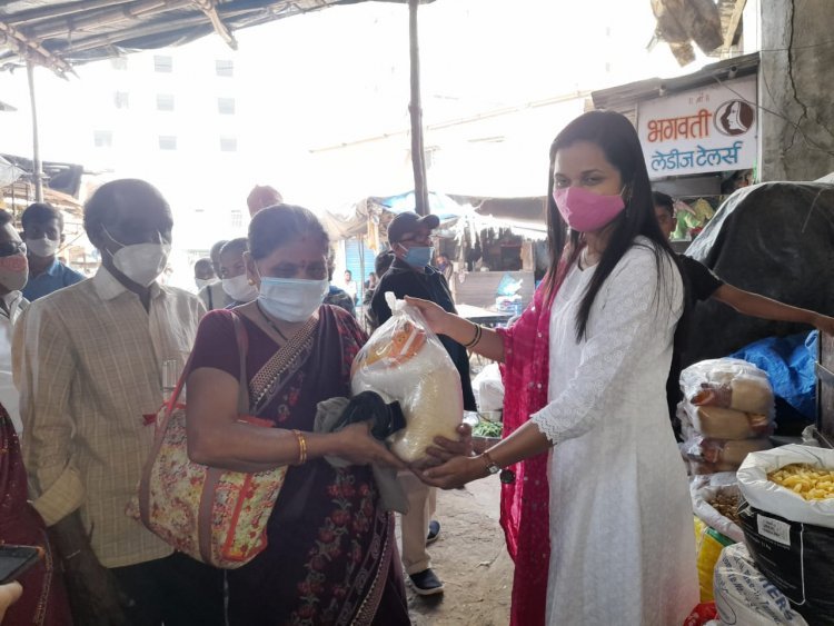 वाढदिवसाच्या निमित्ताने किराणा वाटप